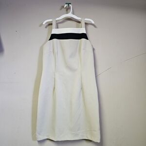 Minimalist Cream & Black Sleeveless Dress Unmarked Size Small